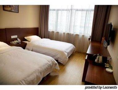 Super 8 By Wyndham Hangzhou Jiubao Transportation Center 외부 사진